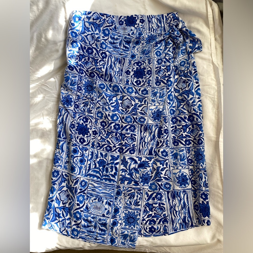 Ann Taylor Blue and White Pencil Skirt